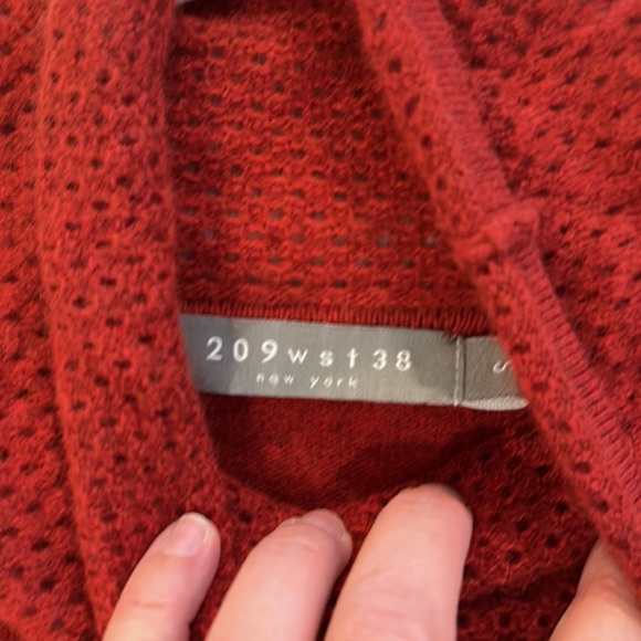 209 Wst 38 cashmere sweater , size small - Picture 5 of 7